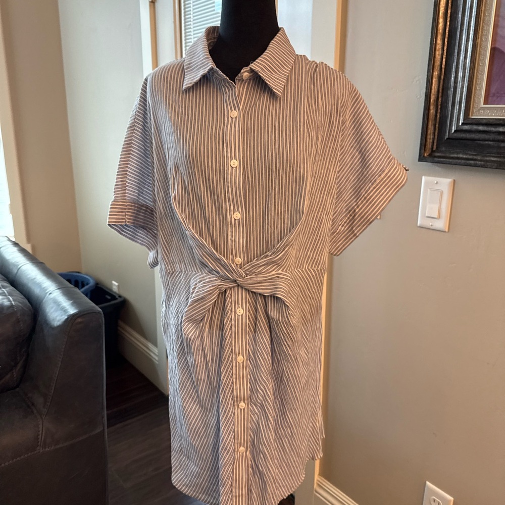 Cupshe Casual Blue and White Striped Button Down Shirt large